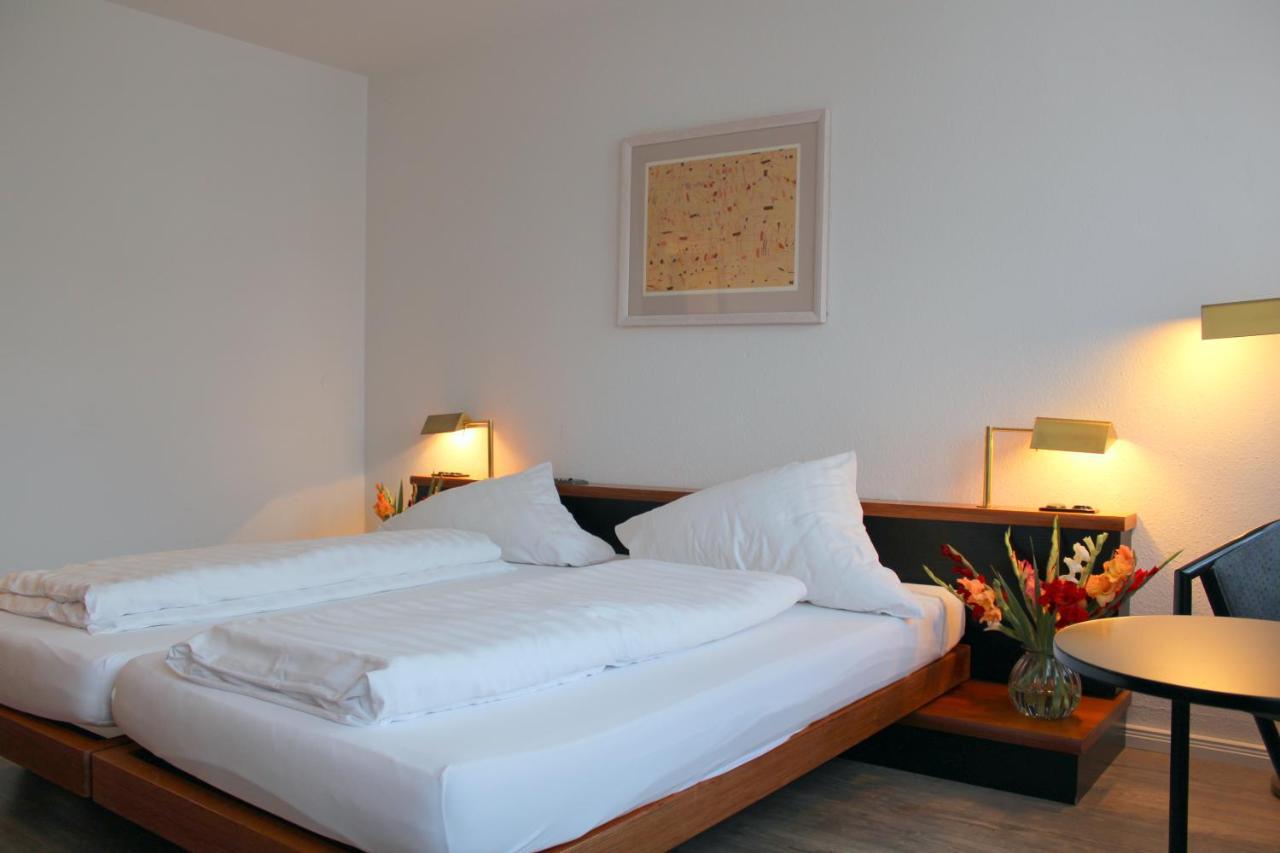 Nufringen Hotel Lamm מראה חיצוני תמונה