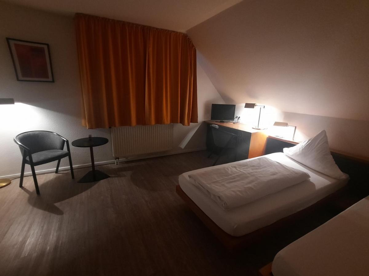 Nufringen Hotel Lamm מראה חיצוני תמונה
